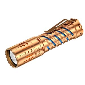 AceBeam E70-CU compact 4600 lumen copper EDC torch 
